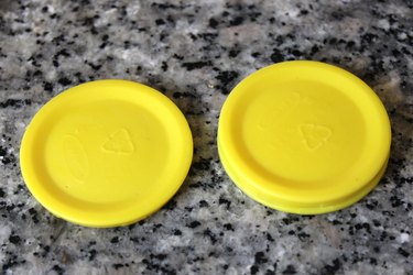 yellow circles