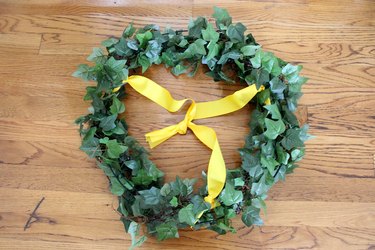 wrap garland around frame