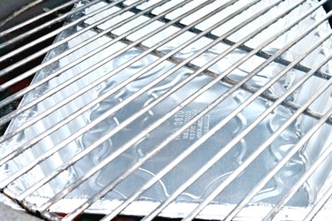 4 ways to safely clean grill grates