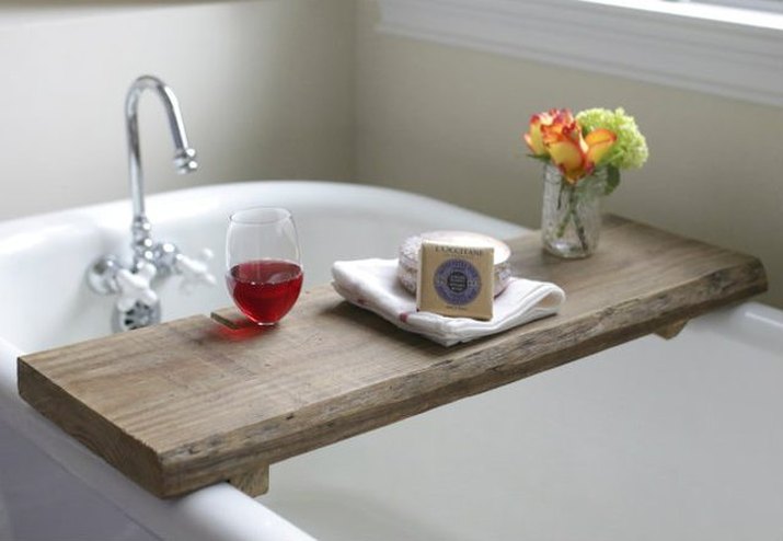 DIY Rustic Bath Caddy