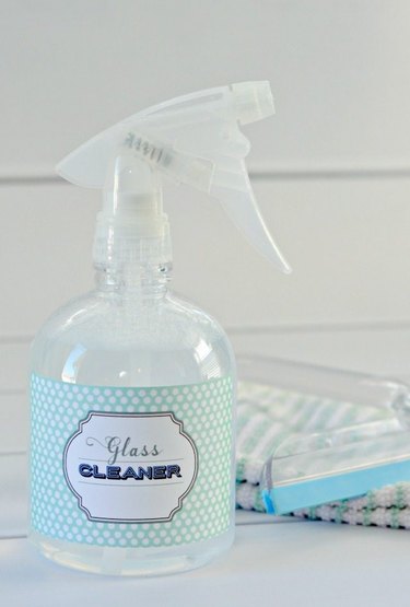 Homemade Streak-Free Window Cleaner