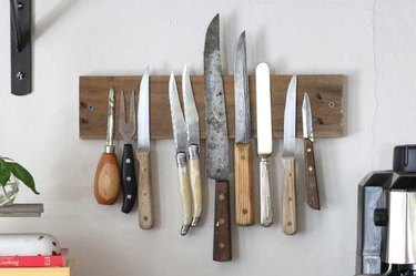 Rustic DIY Wall Rack for Knives