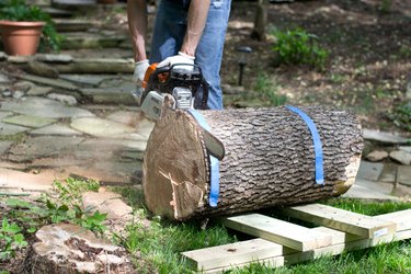 Trim the rough end of the log.