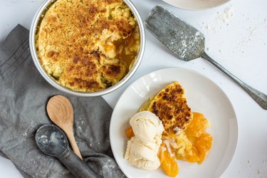 instant pot peach cobbler