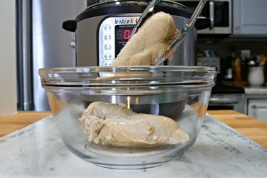 how to cook chicken breast from frozen in an Instant Pot