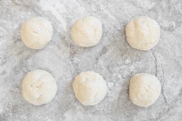 Pizza dough balls