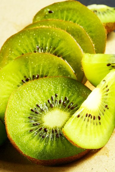 Kiwi fruit slices