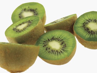 Sliced kiwi fruit