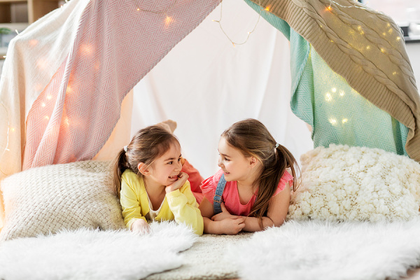 21 Sleepover Activities for Kids | Slumber parties are the best when you're a kid! If your child is having one or several friends spend the night - or having a sleepover with their favorite cousin or other family members - we've curated tons of easy and fun things to do for girls and for boys. Whether you're celebrating a birthday, or just trying to make your little girl's next sleepover extra special, these ideas are awesome. We've even included virtual sleepover activities to inspire you!